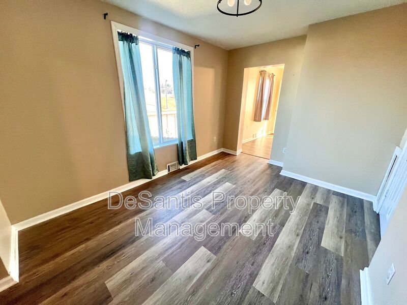 Spacious Home - 2 bedroom 2 Bathroom - Rochester property image