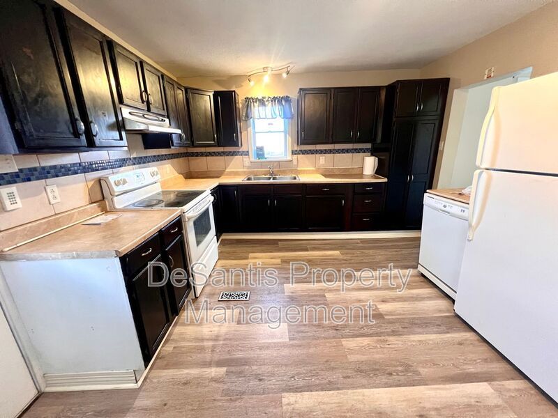 Spacious Home - 2 bedroom 2 Bathroom - Rochester property image