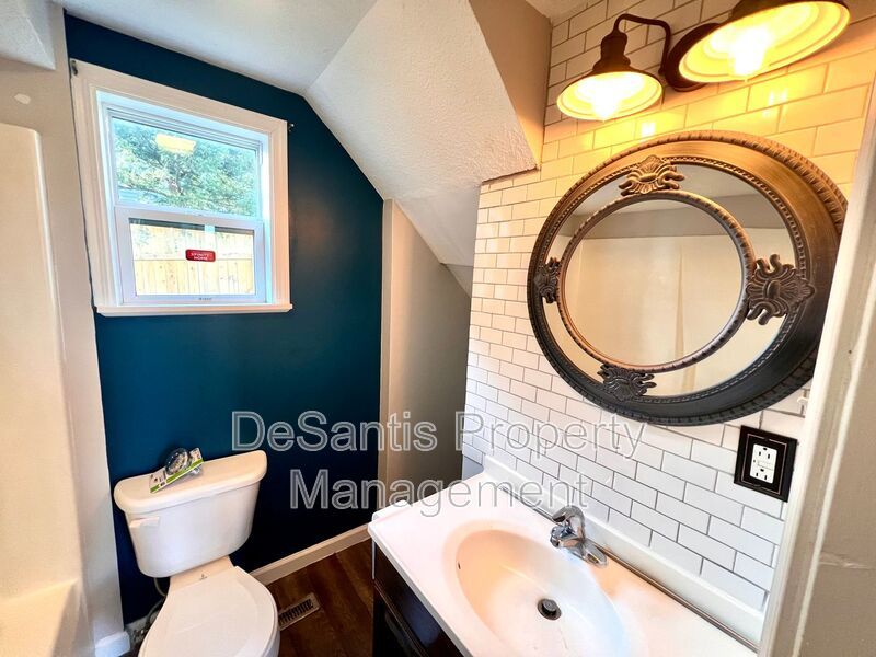 Spacious Home - 2 bedroom 2 Bathroom - Rochester property image