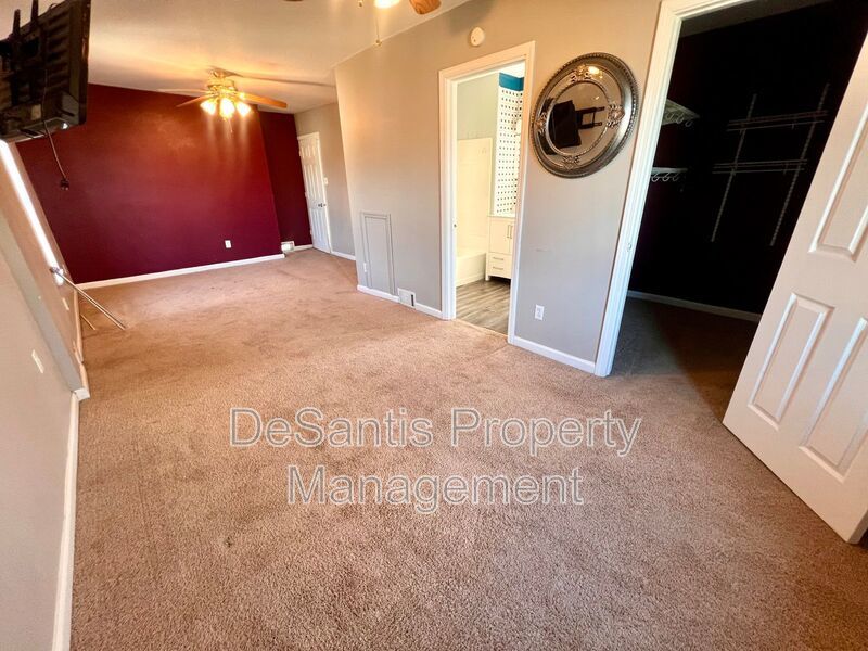 Spacious Home - 2 bedroom 2 Bathroom - Rochester property image