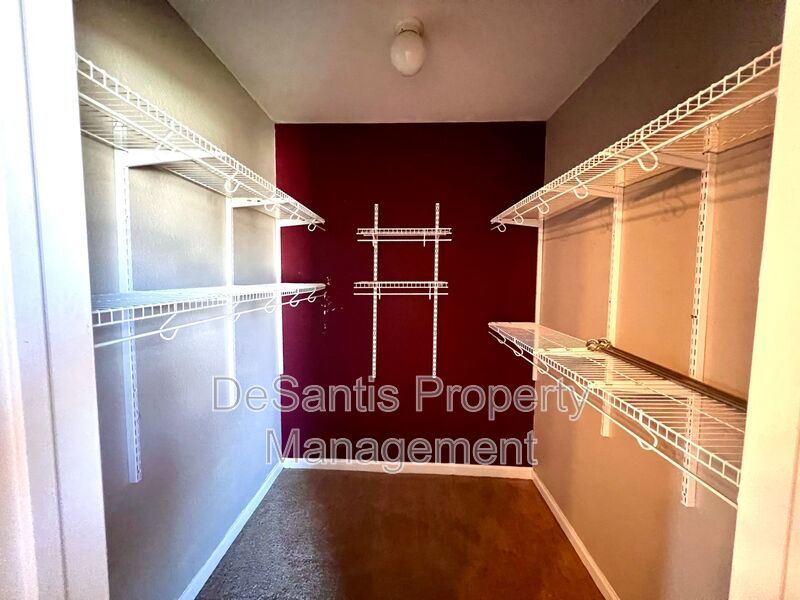 Spacious Home - 2 bedroom 2 Bathroom - Rochester property image