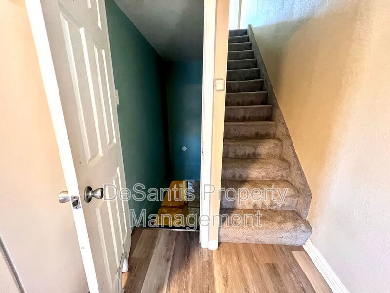 Spacious Home - 2 bedroom 2 Bathroom - Rochester property image