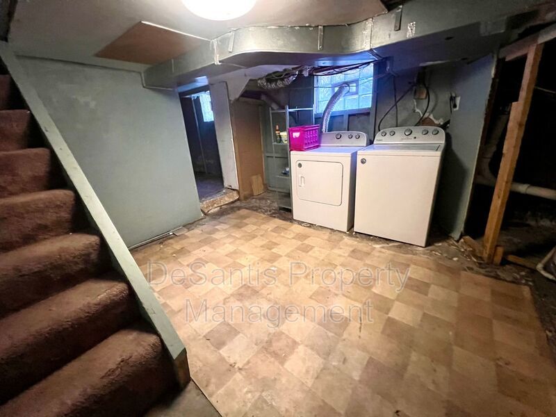 Spacious Home - 2 bedroom 2 Bathroom - Rochester property image