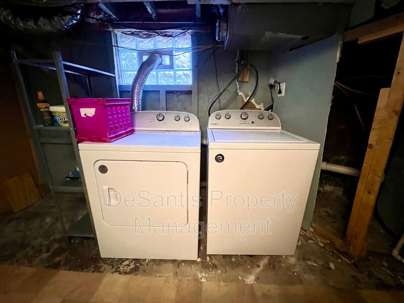 Spacious Home - 2 bedroom 2 Bathroom - Rochester property image