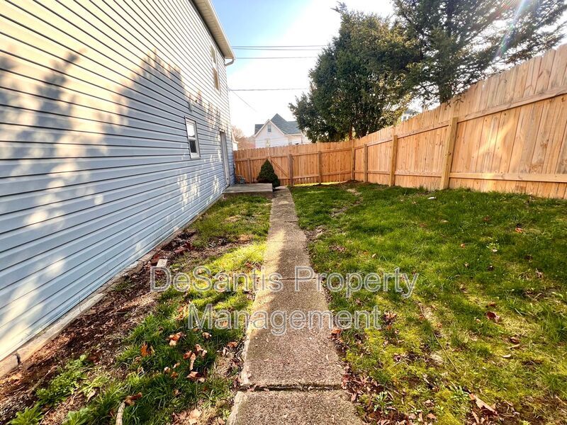 Spacious Home - 2 bedroom 2 Bathroom - Rochester property image