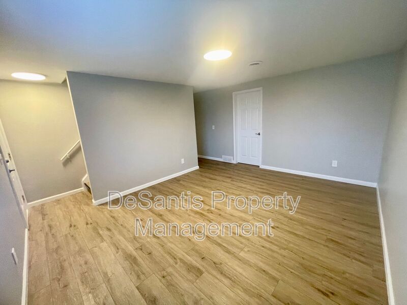 2 Bed 1 Bath- recently updated! Freedom property image