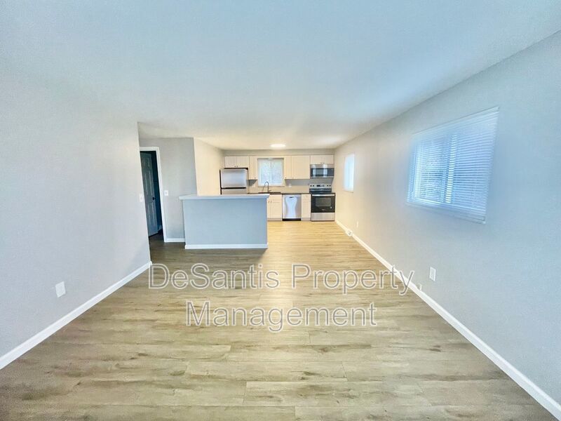 2 Bed 1 Bath- recently updated! Freedom property image