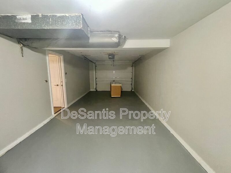 2 Bed 1 Bath- recently updated! Freedom property image