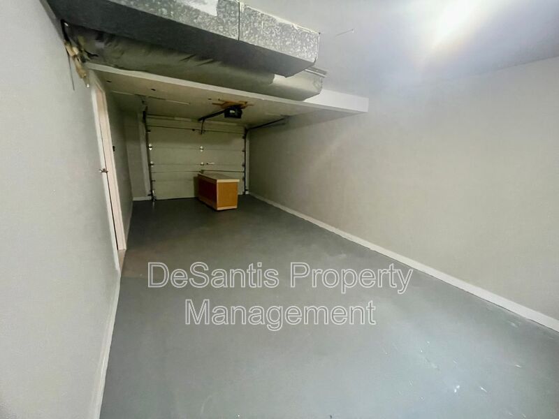 2 Bed 1 Bath- recently updated! Freedom property image