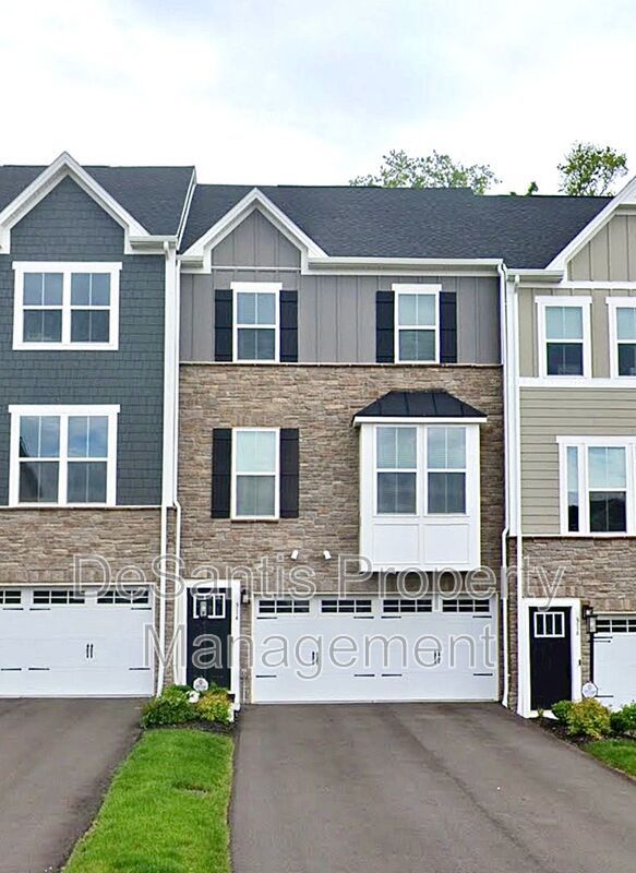 Canonsburg - 3 Bedroom 2.5 Bathroom Townhome For Rent property image