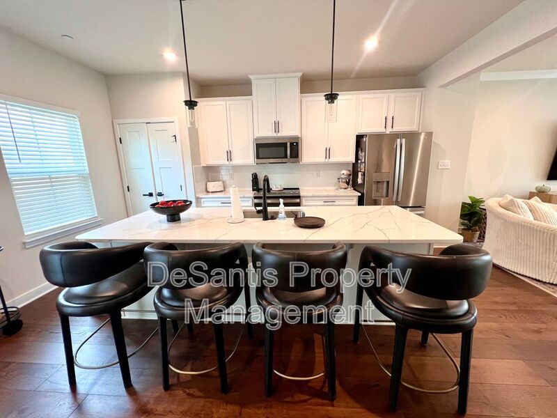 Canonsburg - 3 Bedroom 2.5 Bathroom Townhome For Rent property image