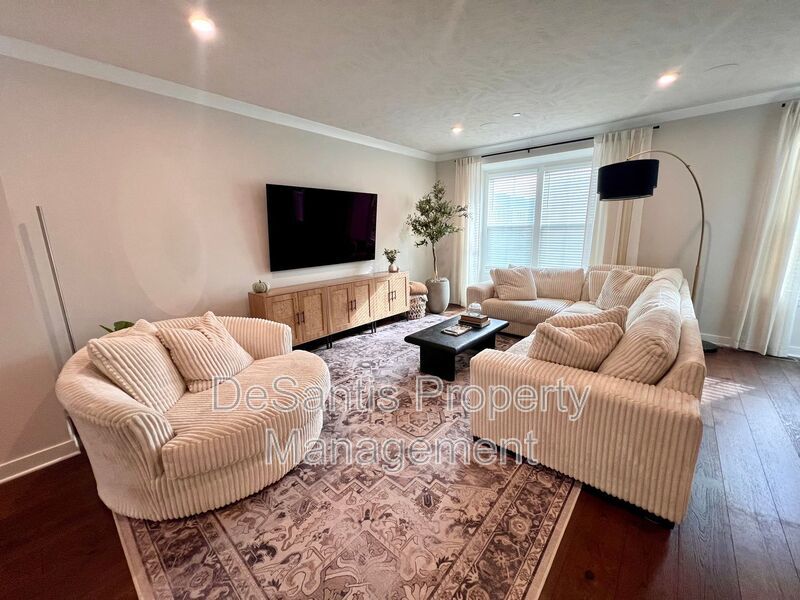 Canonsburg - 3 Bedroom 2.5 Bathroom Townhome For Rent property image