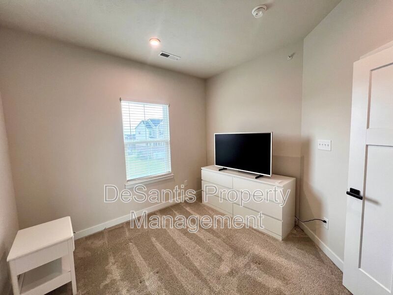 Canonsburg - 3 Bedroom 2.5 Bathroom Townhome For Rent property image