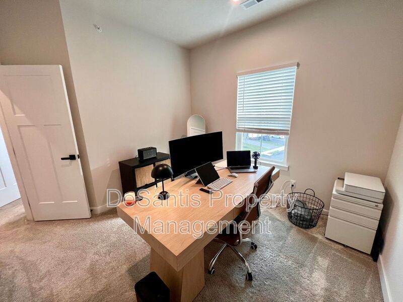 Canonsburg - 3 Bedroom 2.5 Bathroom Townhome For Rent property image