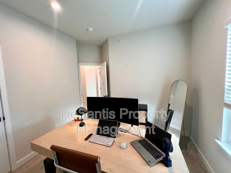 Canonsburg - 3 Bedroom 2.5 Bathroom Townhome For Rent property image