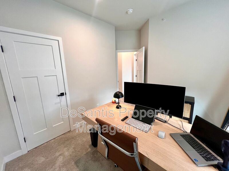 Canonsburg - 3 Bedroom 2.5 Bathroom Townhome For Rent property image