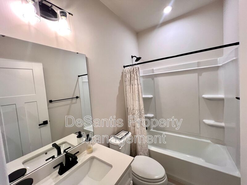 Canonsburg - 3 Bedroom 2.5 Bathroom Townhome For Rent property image