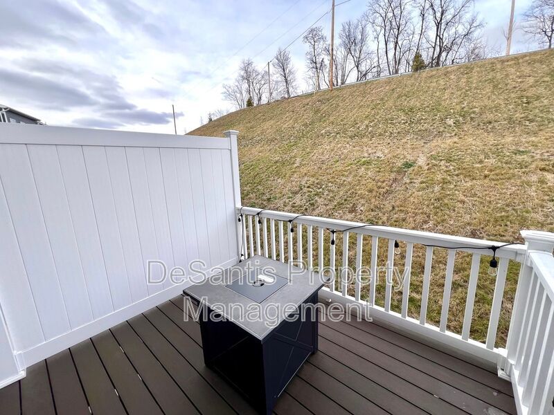 Canonsburg - 3 Bedroom 2.5 Bathroom Townhome For Rent property image