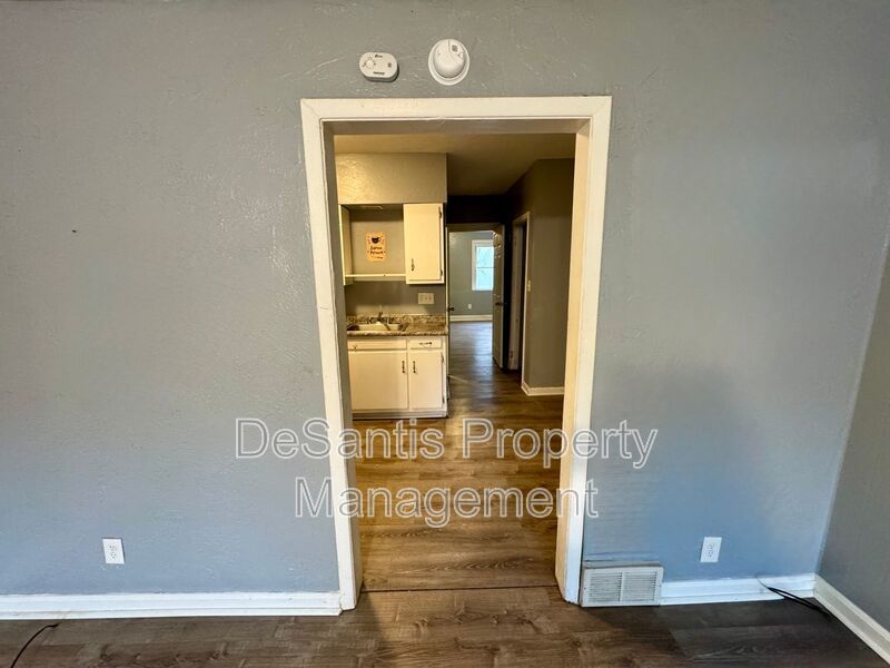 1 Bed 1 Bath in Troy Hall! property image