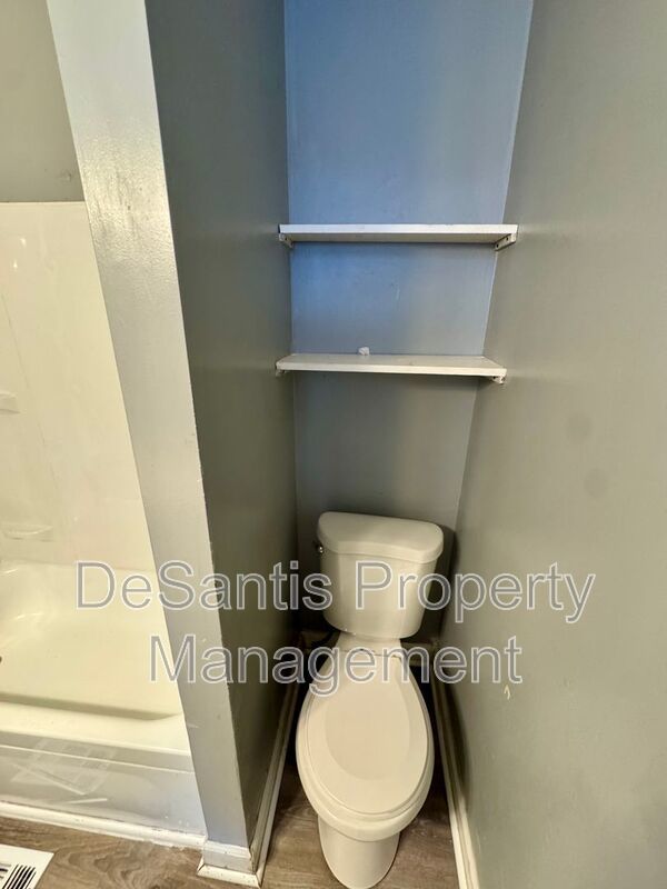 1 Bed 1 Bath in Troy Hall! property image