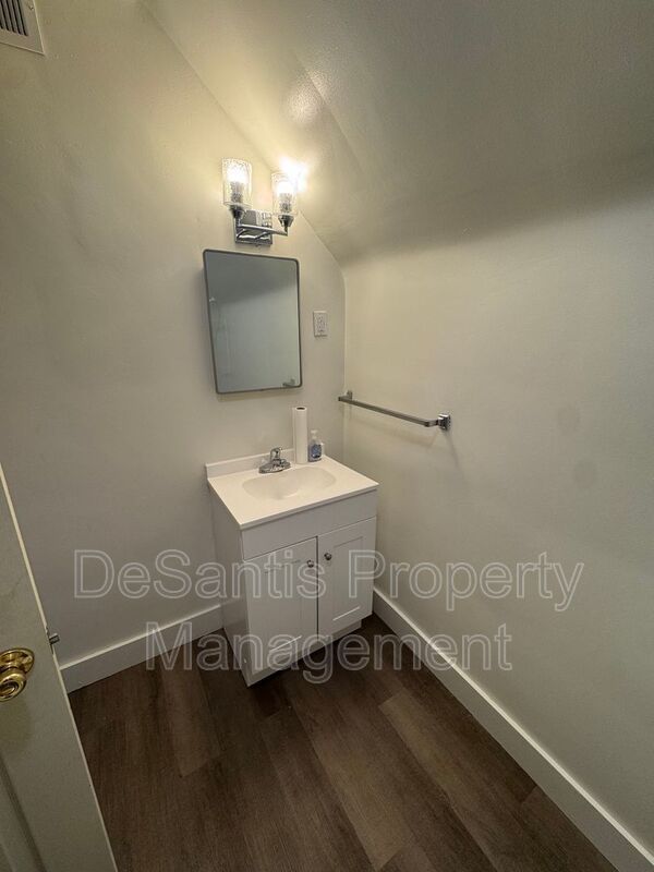 1 Bed 1 Bath- Cheswick PA property image