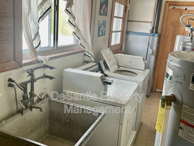 Studio Apartment- New Castle property image