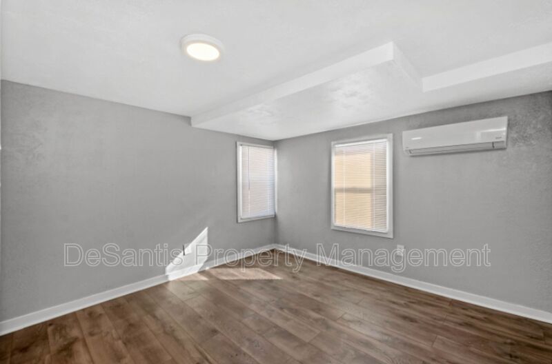 Discover Modern Comforts at 2701 Oakley Way: Newly Renovated Duplex in Southside Slopes property image