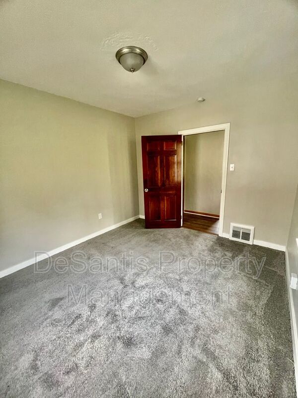 3 Bed-1 Bath Turtle Creek PA property image