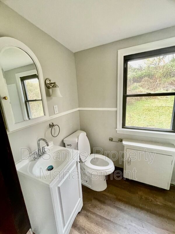 3 Bed-1 Bath Turtle Creek PA property image