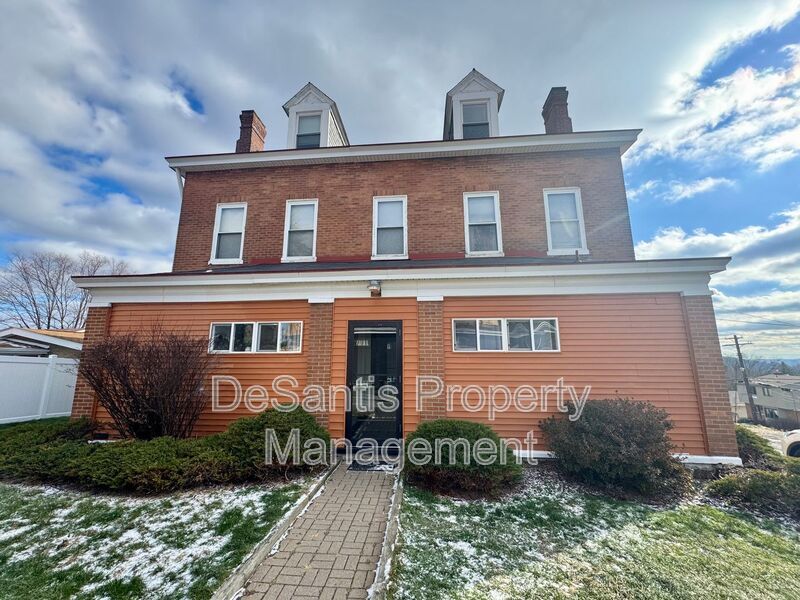 Cozy 1 Bedroom 1 Bathroom in property image