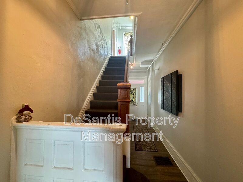 Cozy 1 Bedroom 1 Bathroom in property image