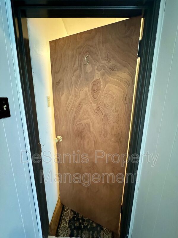 Cozy 1 Bedroom 1 Bathroom in property image