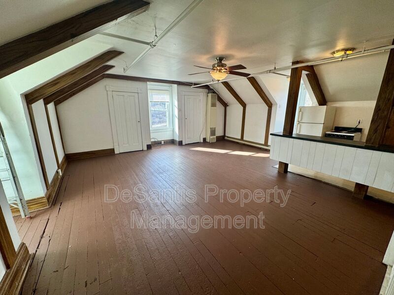 Cozy 1 Bedroom 1 Bathroom in property image