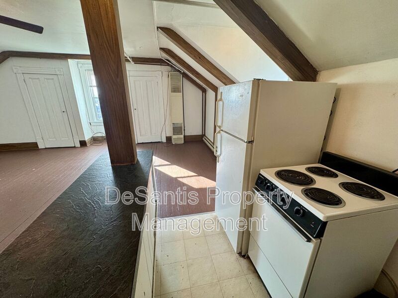 Cozy 1 Bedroom 1 Bathroom in property image