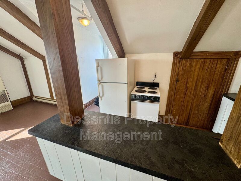 Cozy 1 Bedroom 1 Bathroom in property image