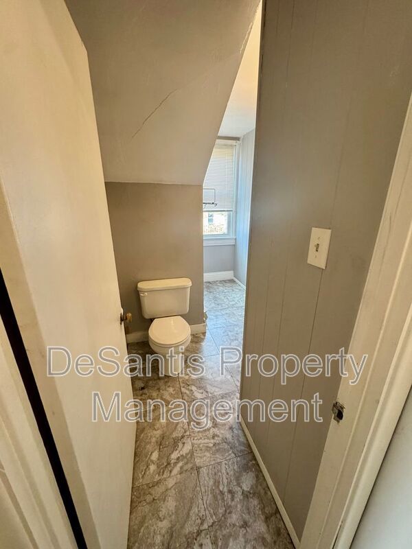 Cozy 1 Bedroom 1 Bathroom in property image