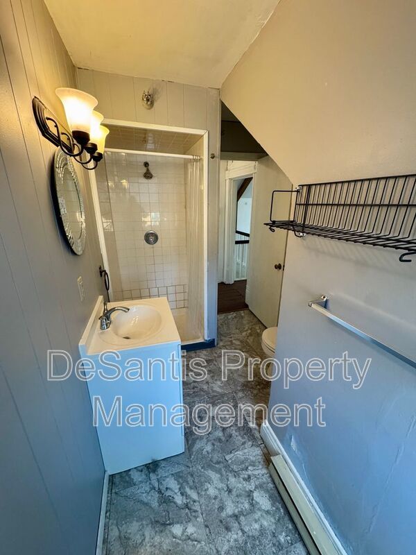 Cozy 1 Bedroom 1 Bathroom in property image