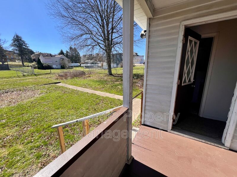 Recently Renovated - 3 bedroom 2 bathroom - Monessen property image