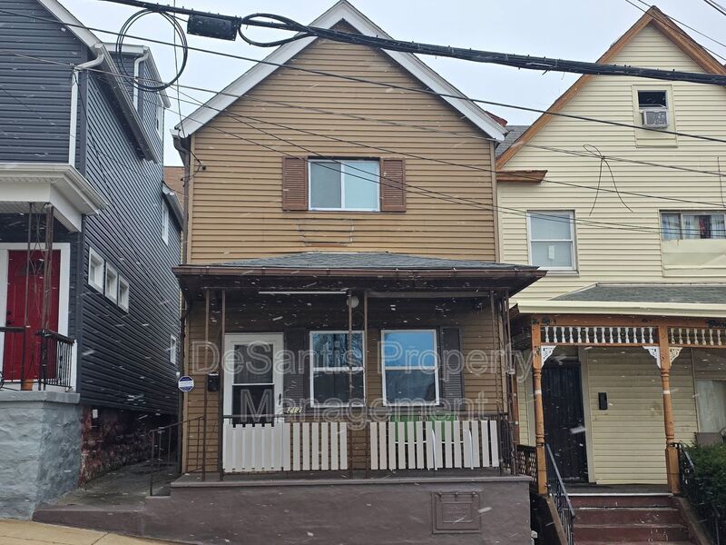 Stylish 2-Bedroom Home in Braddock with Bonus Space & Modern Comfort property image