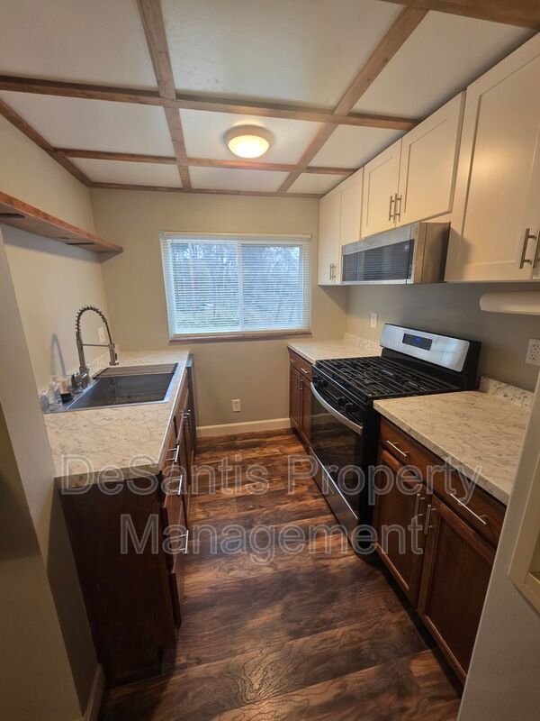 Stylish 2-Bedroom Home in Braddock with Bonus Space & Modern Comfort property image