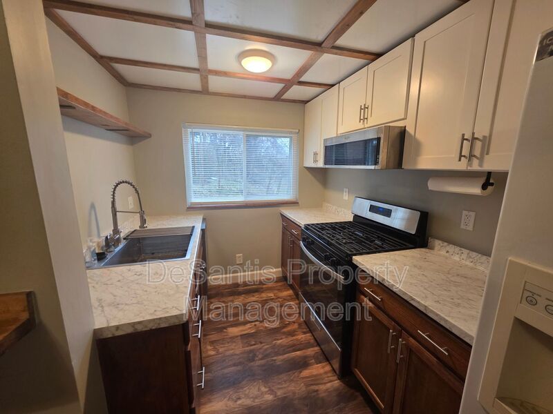 Stylish 2-Bedroom Home in Braddock with Bonus Space & Modern Comfort property image