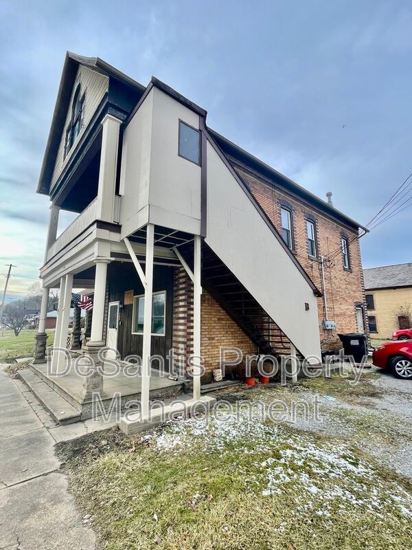 3 Bed 1 Bath- Darlington PA property image