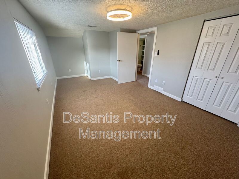 Sun-Filled, Newly Renovated Top-Floor Living Minutes from Oakmont property image