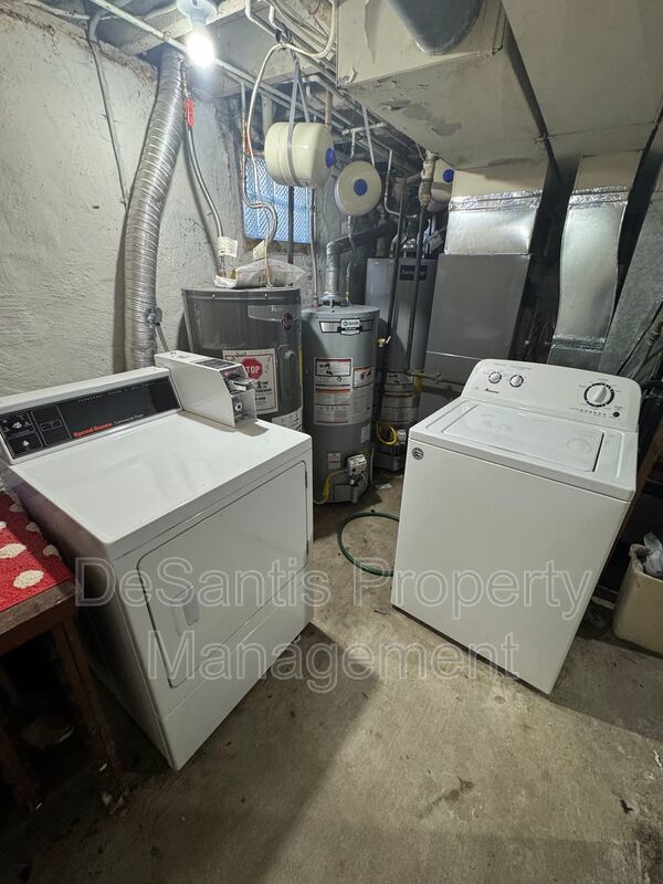 Sun-Filled, Newly Renovated Top-Floor Living Minutes from Oakmont property image