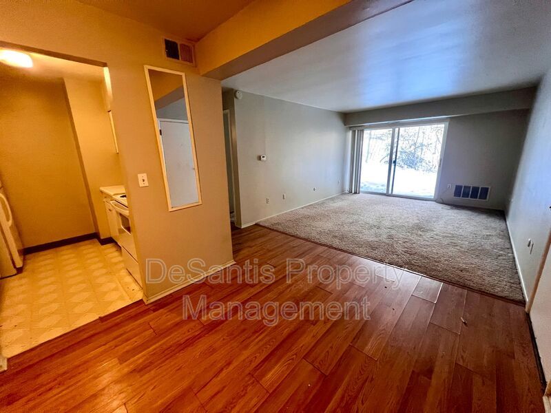 Twin Oaks - 1 Bed 1 Bath - Cozy Apartment property image
