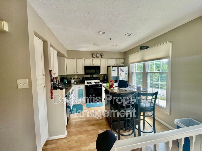 Charming and Spacious 3-Bedroom Home for Rent in Coraopolis property image