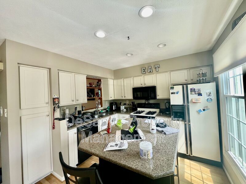 Charming and Spacious 3-Bedroom Home for Rent in Coraopolis property image