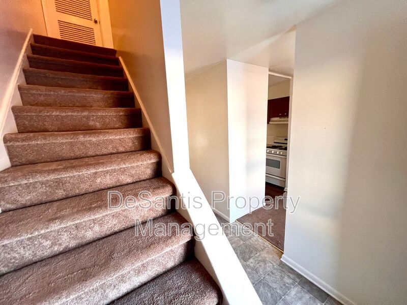 Fox Chapel  - 2 Bedroom 1.5 Bathroom - Townhome property image