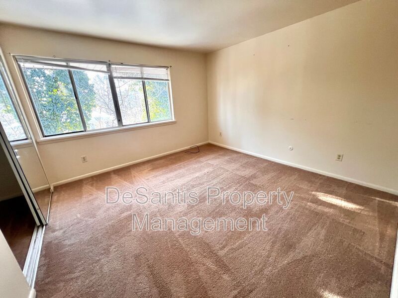 Fox Chapel  - 2 Bedroom 1.5 Bathroom - Townhome property image