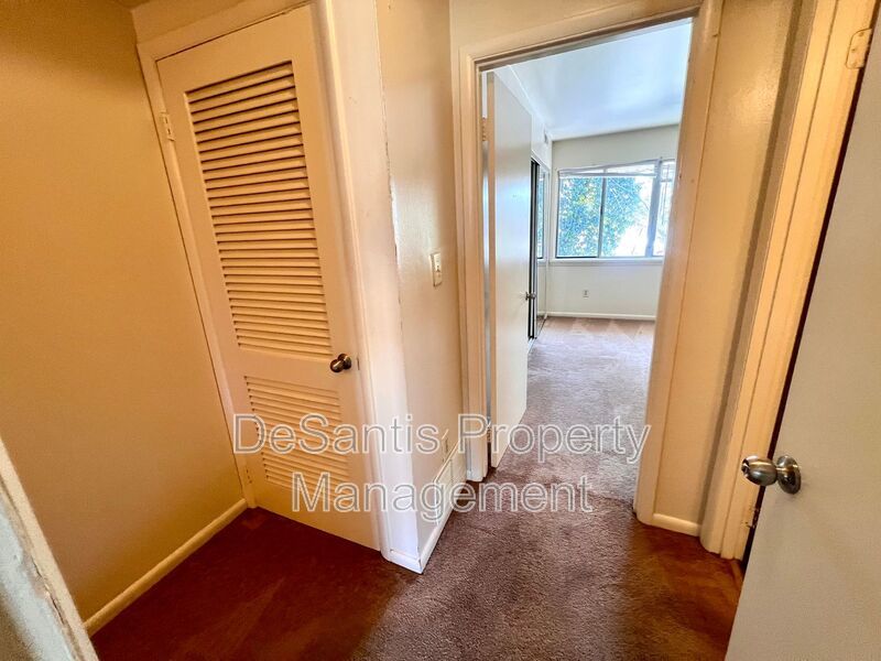 Fox Chapel  - 2 Bedroom 1.5 Bathroom - Townhome property image